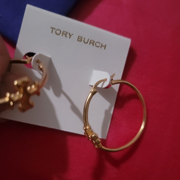 Fashion Earrings - Picture 3 of 4